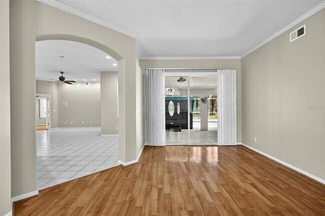 Building Photo - 20 Woodford Ln