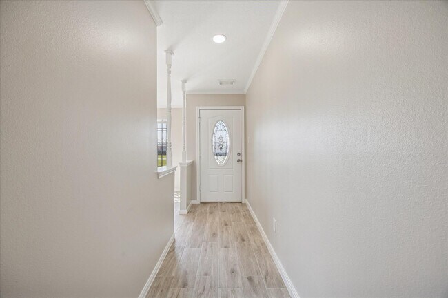 Building Photo - 3513 Barberry Dr