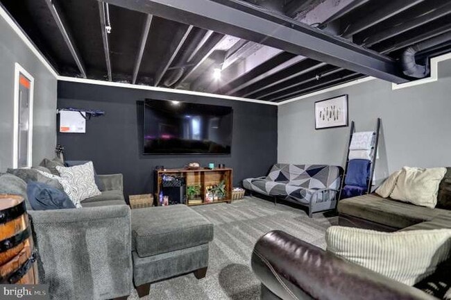 Building Photo - 1704 Scenic Manor Dr