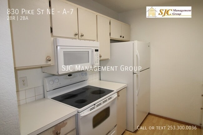 Building Photo - 830 Pike St NE