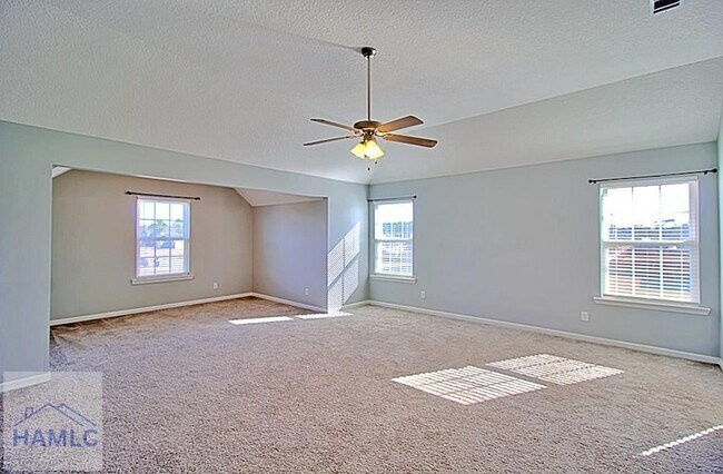 Building Photo - 7 Upland Ct