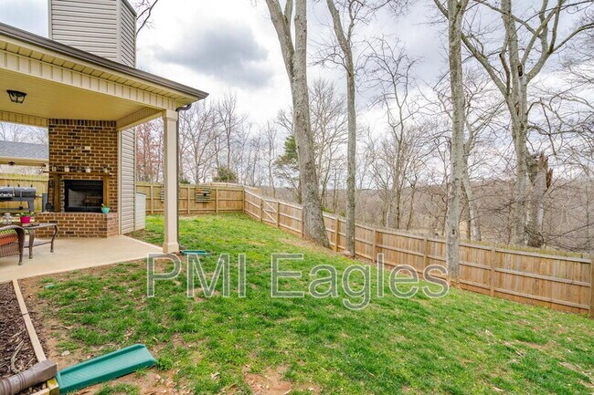 Building Photo - 2067 Bandera Dr