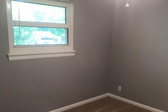 Bedroom 3 - 3251 Bayvue Blvd