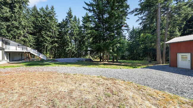 Building Photo - 2742 Umatilla Dr