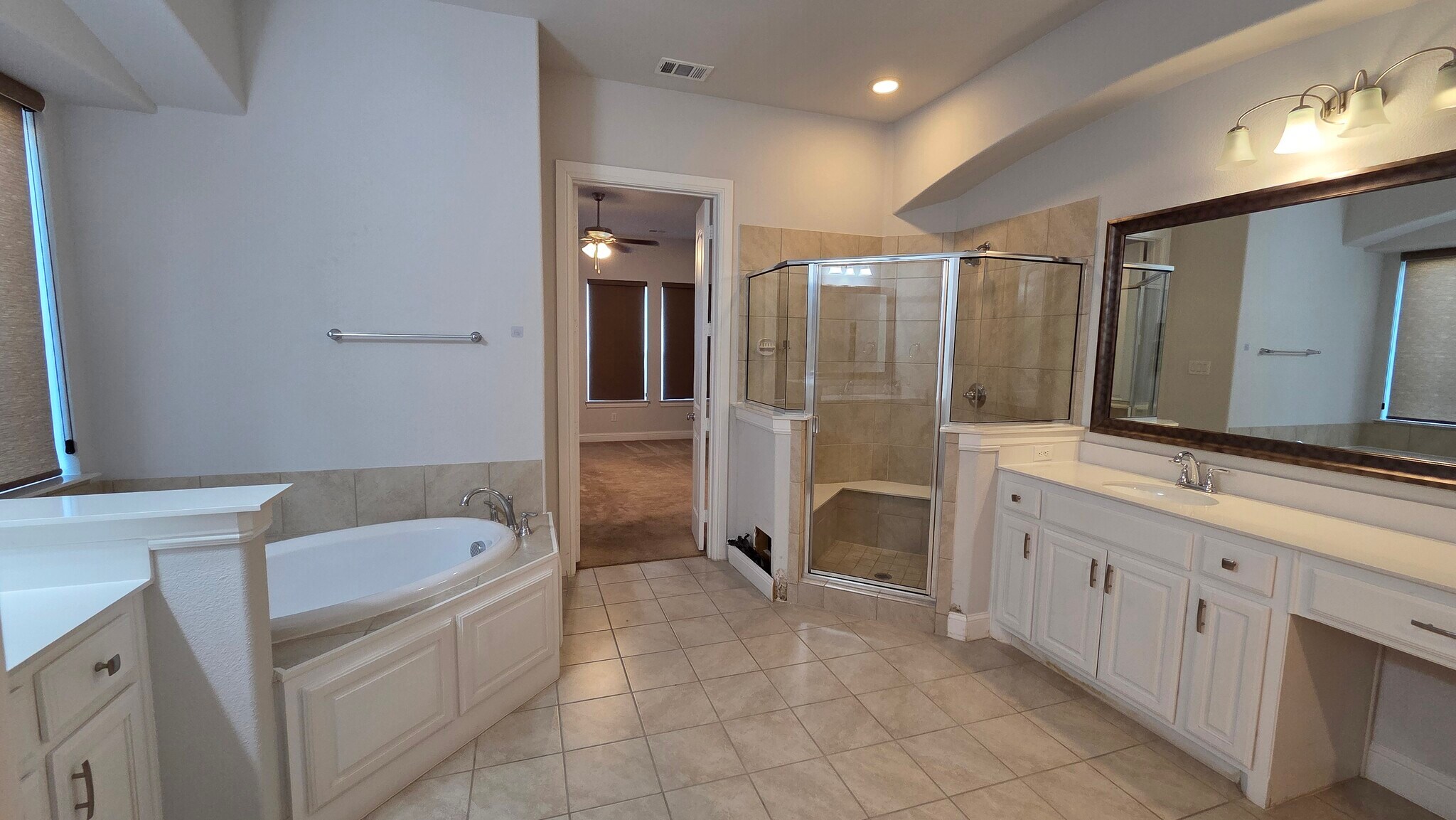 Building Photo - 1112 Maverick Dr