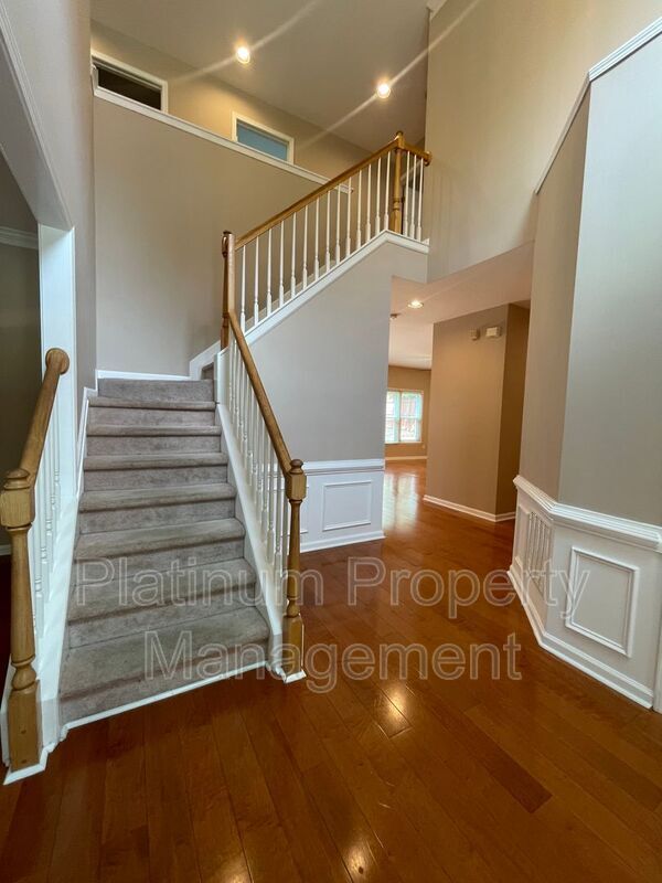Building Photo - 4916 Durley Ln SE