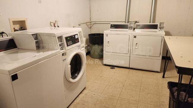 Building Photo - 2331 Ogden Ave