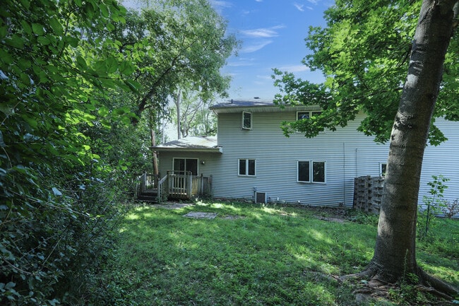 Building Photo - 800 Grove St