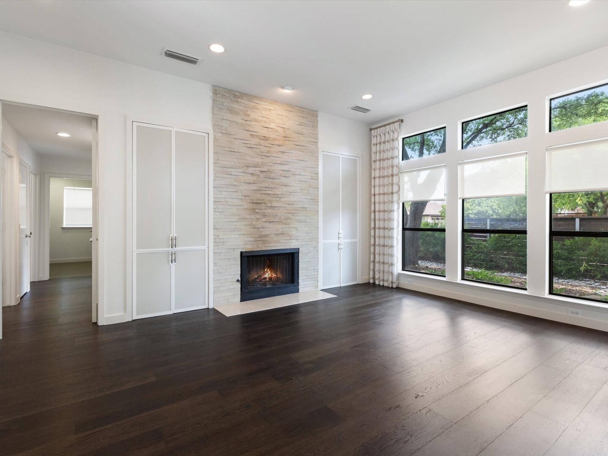 Building Photo - 6801 Winding Rose Trl