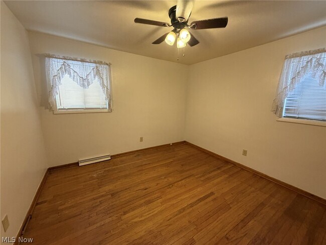 Building Photo - 1405 Gypsy Ln