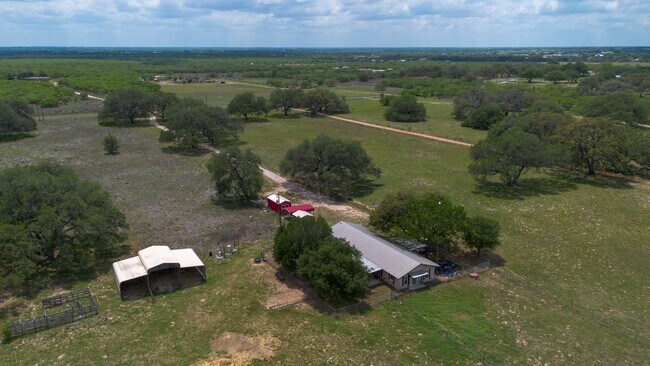 Building Photo - 865 Verdi Rd