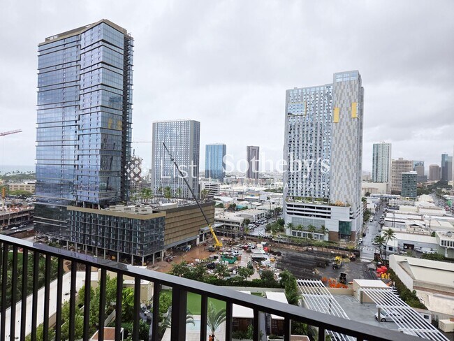 Building Photo - Aalii #1609 | Honolulu, HI