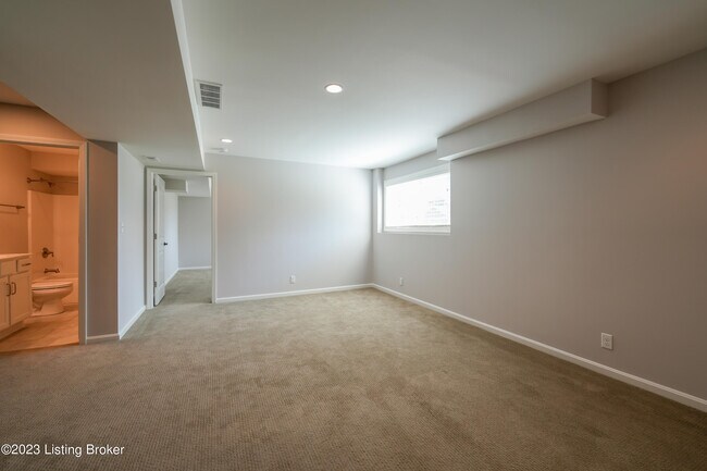 Building Photo - 1606 Church Side Dr