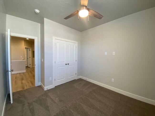 Building Photo - 3 BEDROOM SAND HOLLOW TOWNHOME FOR RENT!