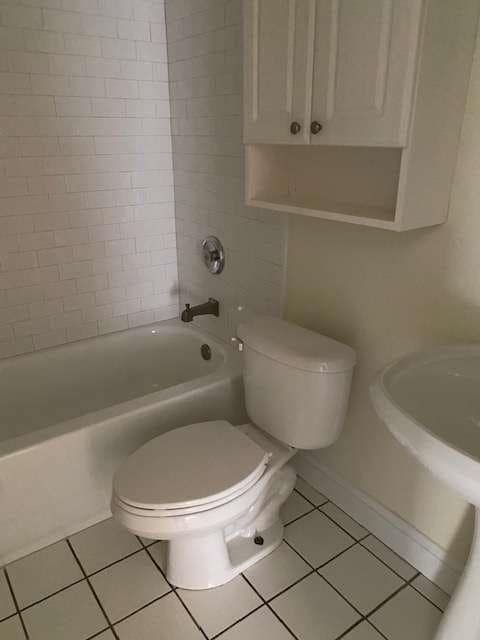 Building Photo - 695 United Ave SE