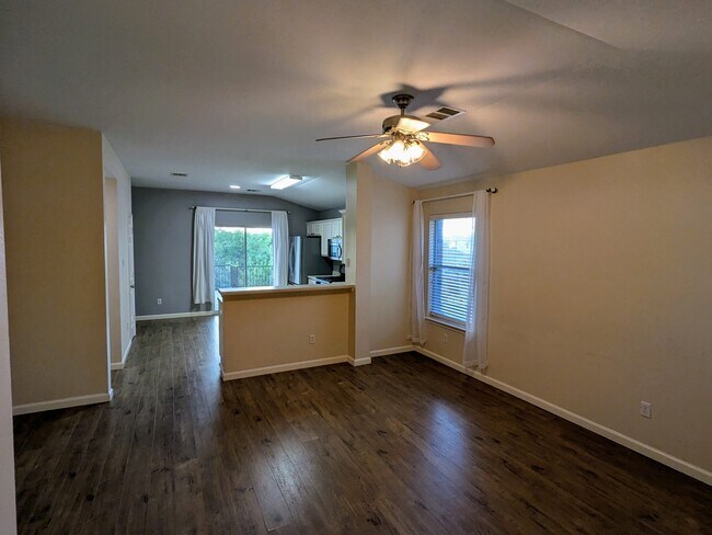 Building Photo - 313 Tudor House Rd
