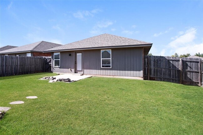Building Photo - 19824 Serenade Way
