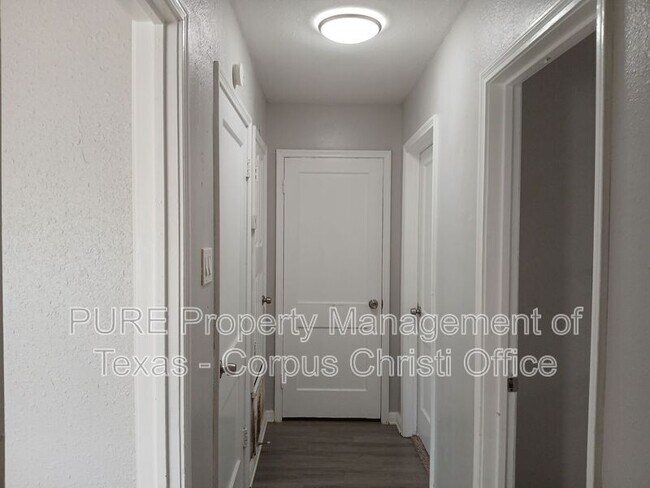 Building Photo - 3432 Olsen Dr