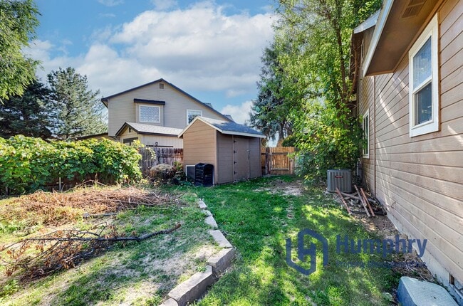 Building Photo - Charming home minutes from Settler's Park