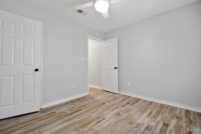Building Photo - 9075 Caribbean Dr