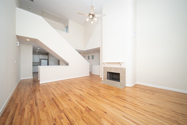 Building Photo - 3634 Main Plaza Dr