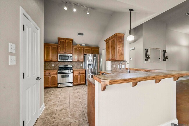 Building Photo - 41481 Hearthstone Ave