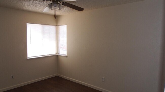 Building Photo - 7808 Walnut Grove Ct