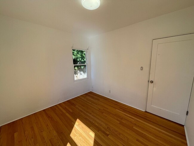 Building Photo - 3538 State St