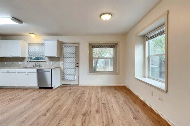 Building Photo - 3735 Castle Rock Dr