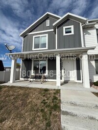 Building Photo - NO DEPOSIT option available for qualified ...