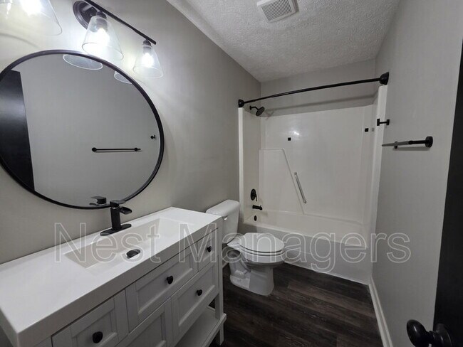 Building Photo - 4491 Briton Ct