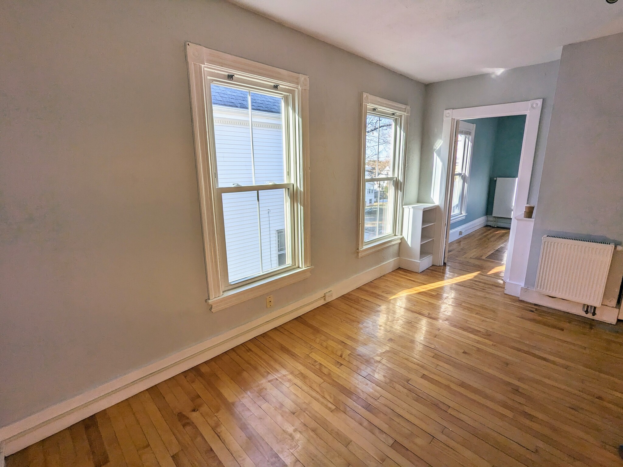 Entrance and Livingroom - 56 Rackleff St