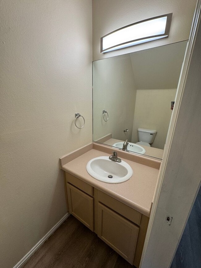 Building Photo - Dixie Downs Townhouse