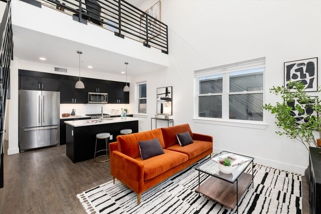 Building Photo - Beautiful West Wash Park home available NOW!