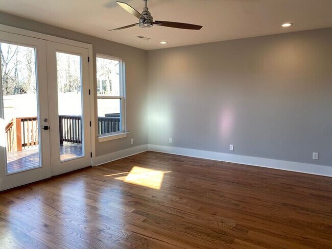 Building Photo - Newer Contruction - 3 Bed 3.5 Bath 3 Stories!