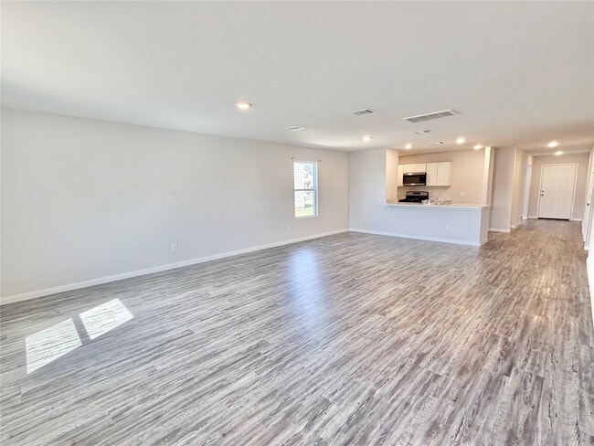 Building Photo - 1395 Rd 5102