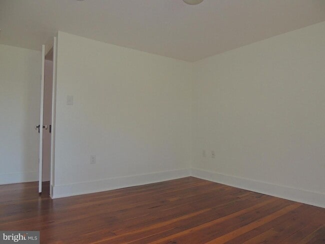 Building Photo - 5511 Williams Rd