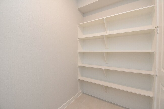 Building Photo - 3322 Verdant Ln