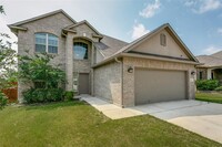 Building Photo - 617 Saddle Forest