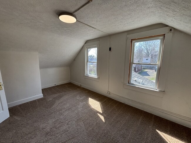 Building Photo - 2521 15th St SW