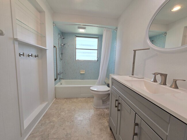 Building Photo - Charming 2 Bed / 2 Bath Home in Venice Gar...
