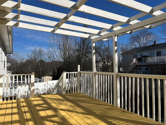 Building Photo - 7 Weather Vane Way