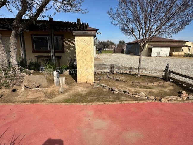 Building Photo - 3536 E Behymer Ave