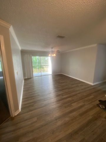 Building Photo - 4240 Summer Landing Dr