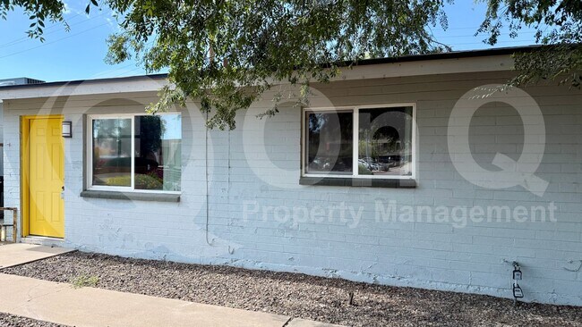 Building Photo - 6044 N 21st Ave