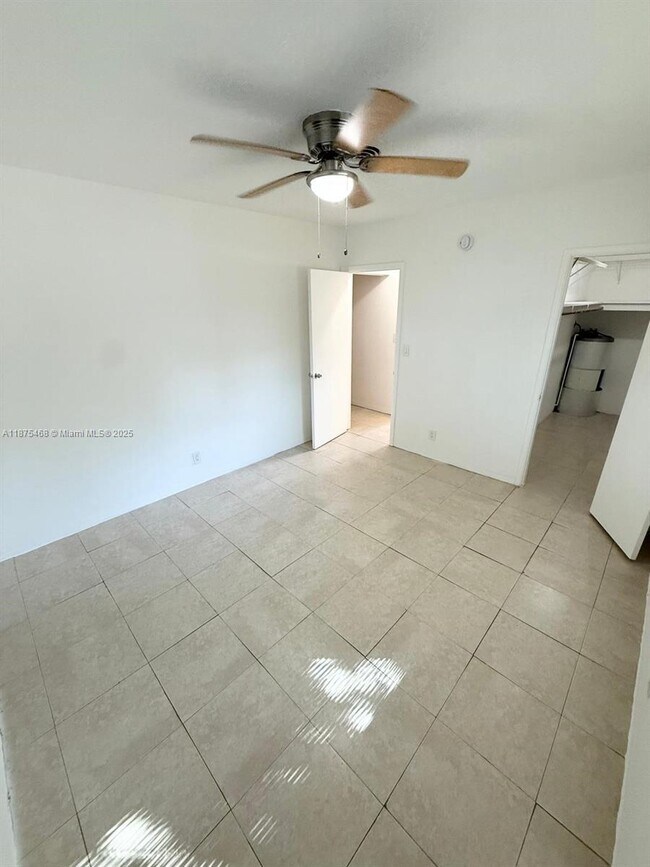 Primary Photo - 315 NW 32nd St