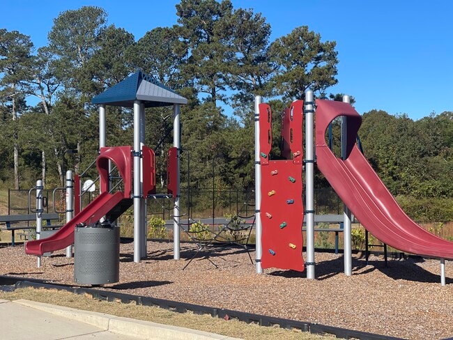 Building Photo - 3924 Saddle Bag Ct