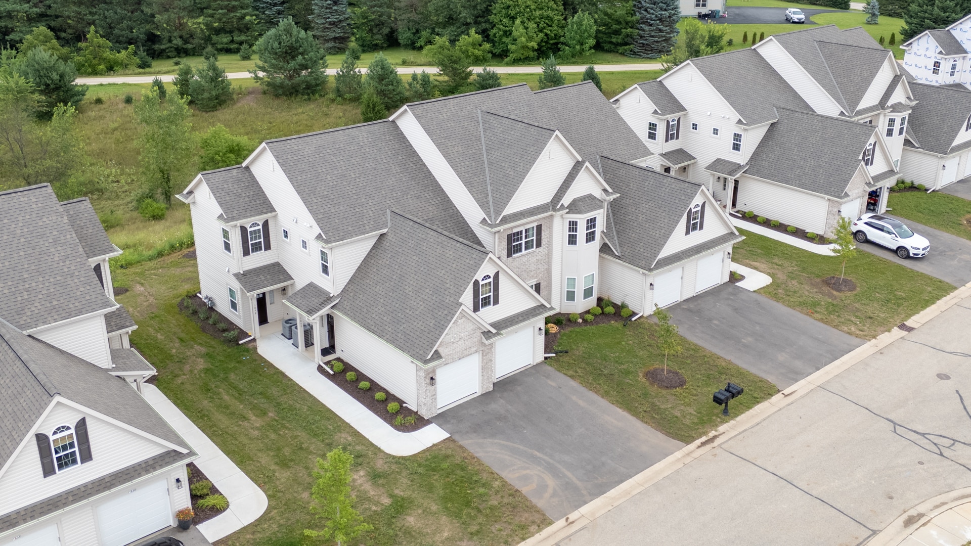 Building Photo - 1844 Woodland Way