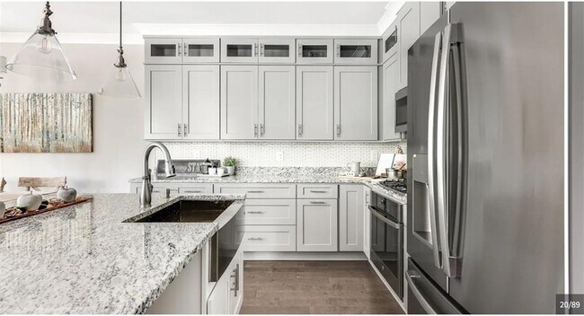 Building Photo - 6076 Cushing Cir