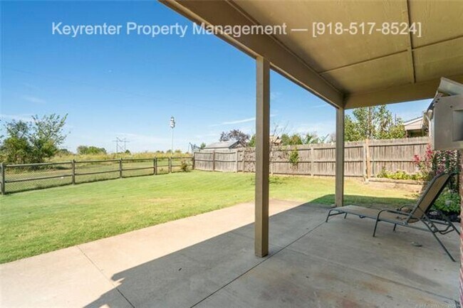 Building Photo - 3 Bed | 2 Bath | Jenks